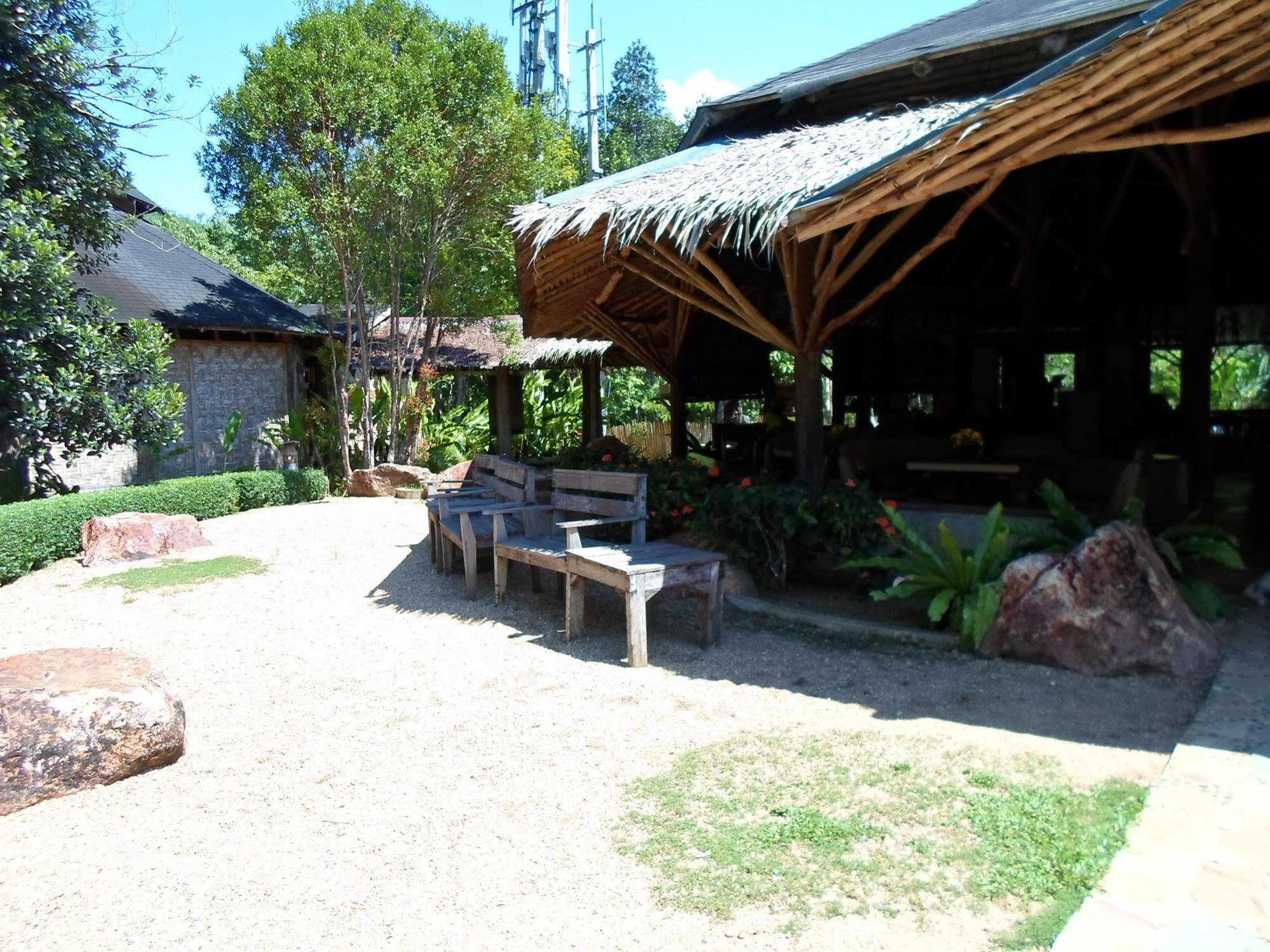 The Cliff & River Jungle Resort Phanom Zewnętrze zdjęcie